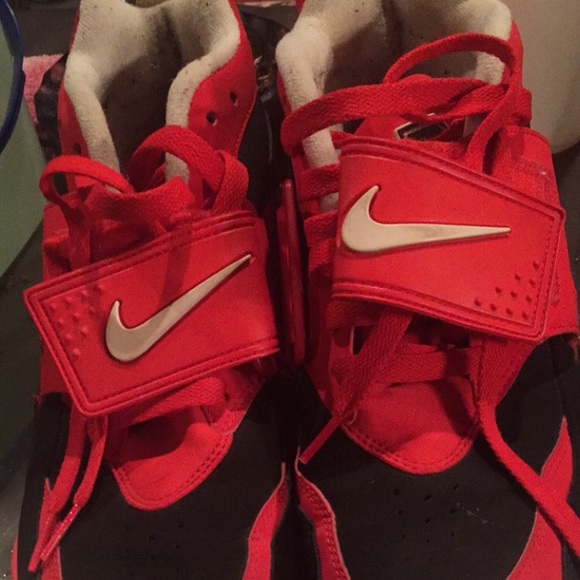 Nike shoes - Picture 1 of 3